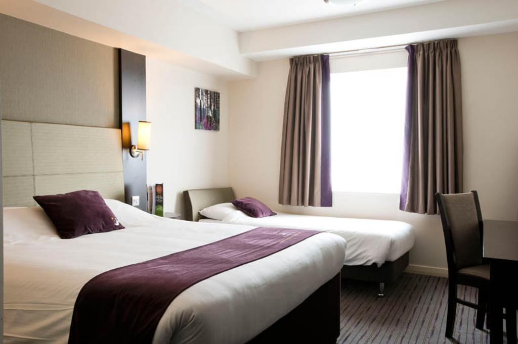 Premier Inn Inverness East Bilik gambar