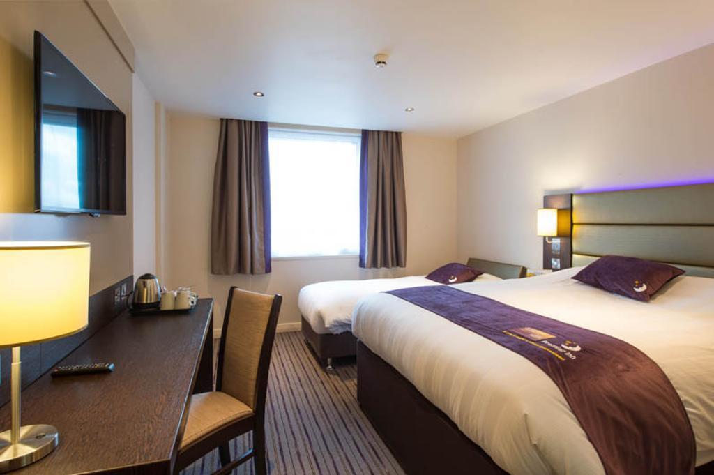 Premier Inn Inverness East Bilik gambar