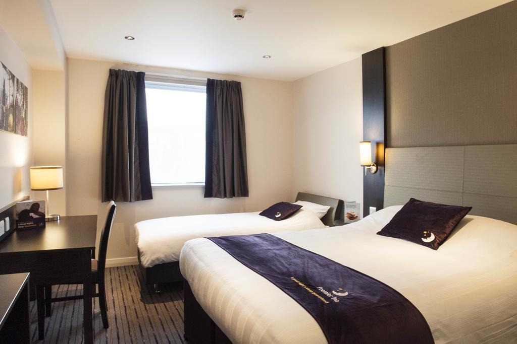Premier Inn Inverness East Bilik gambar