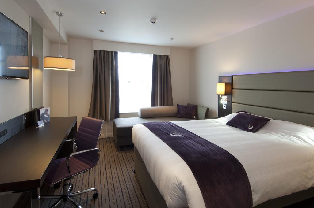 Premier Inn Inverness East Bilik gambar