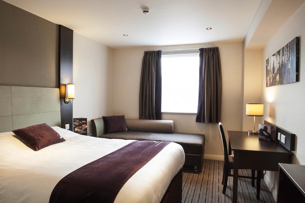 Premier Inn Inverness East Bilik gambar